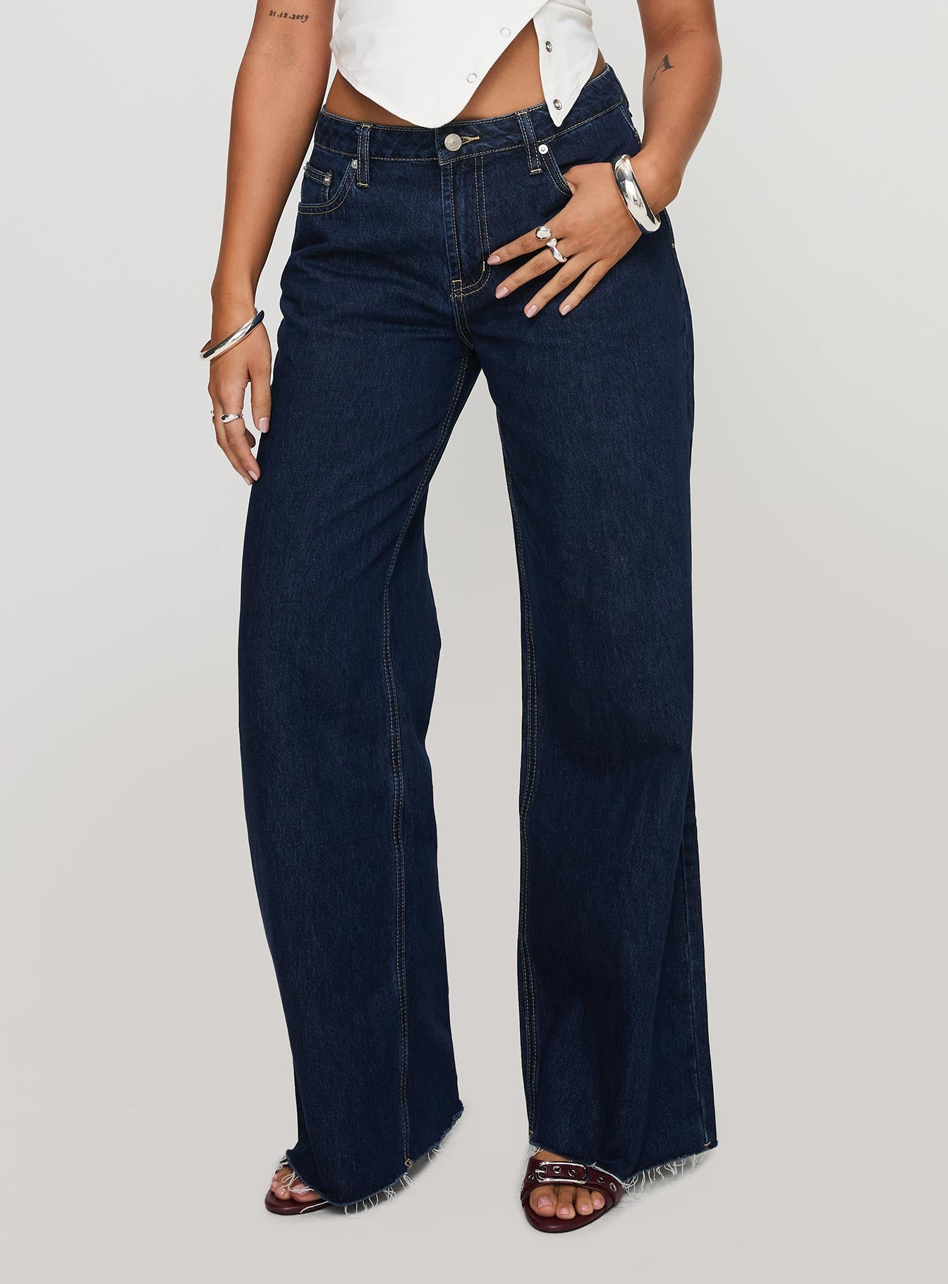 【新品】Henly Begins/LOW RISE DENIM PANTS Darla Low Rise Straight Jean Dark Wash | Princess Polly