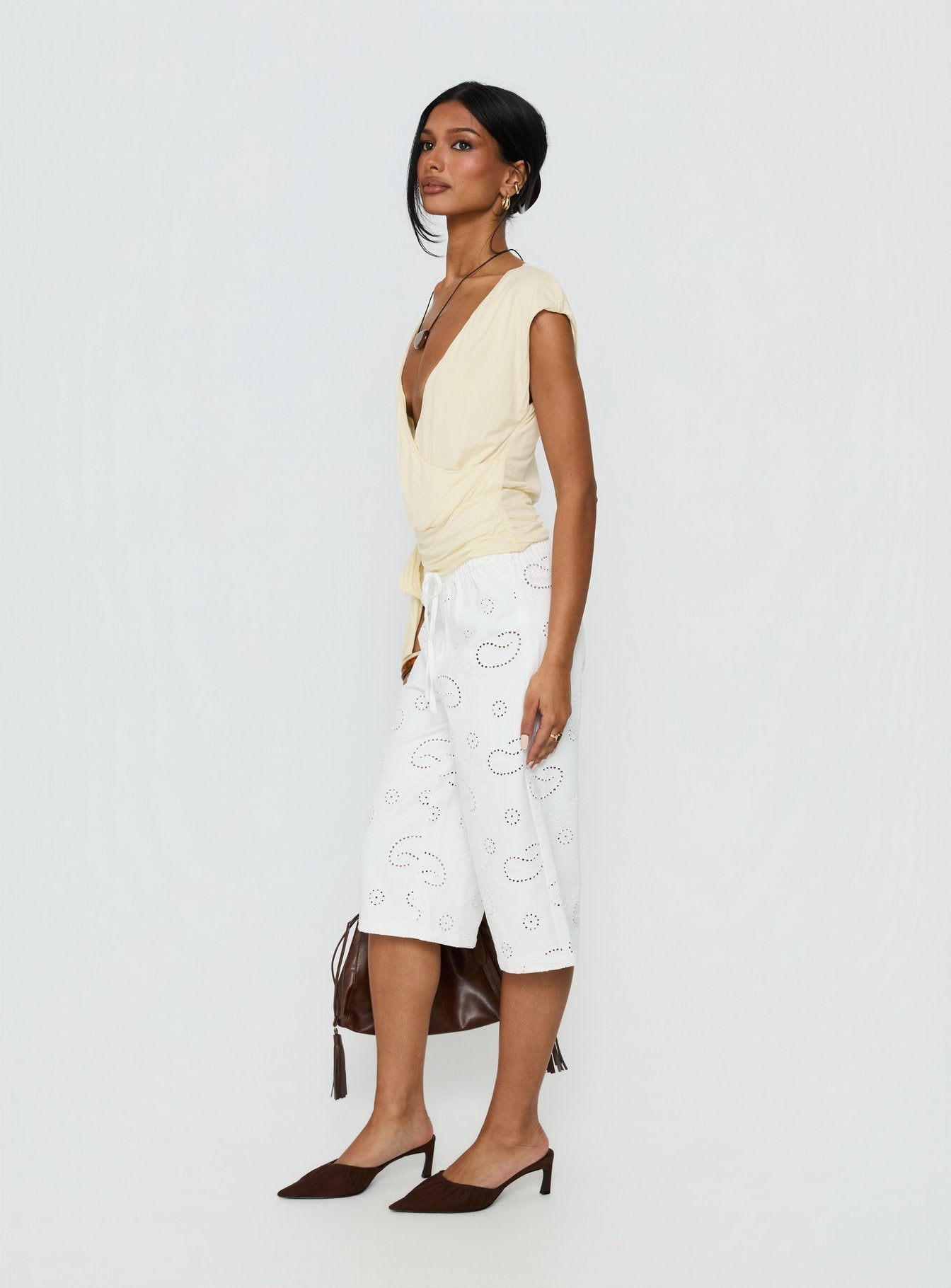 Roda Anglaise Longline Shorts White