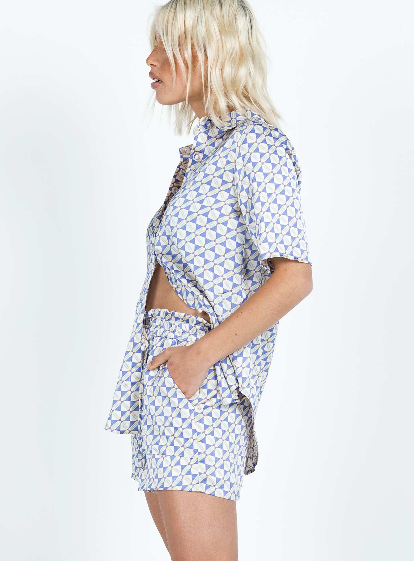 Gilda Shorts Blues Geo Princess Polly mid-rise 