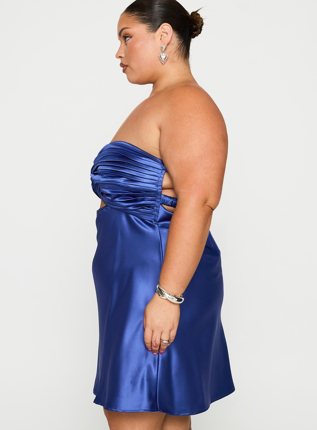 side view of model wearing Princess Polly Shellie Mini Dress Blue Curve Sweetheart Neckline 