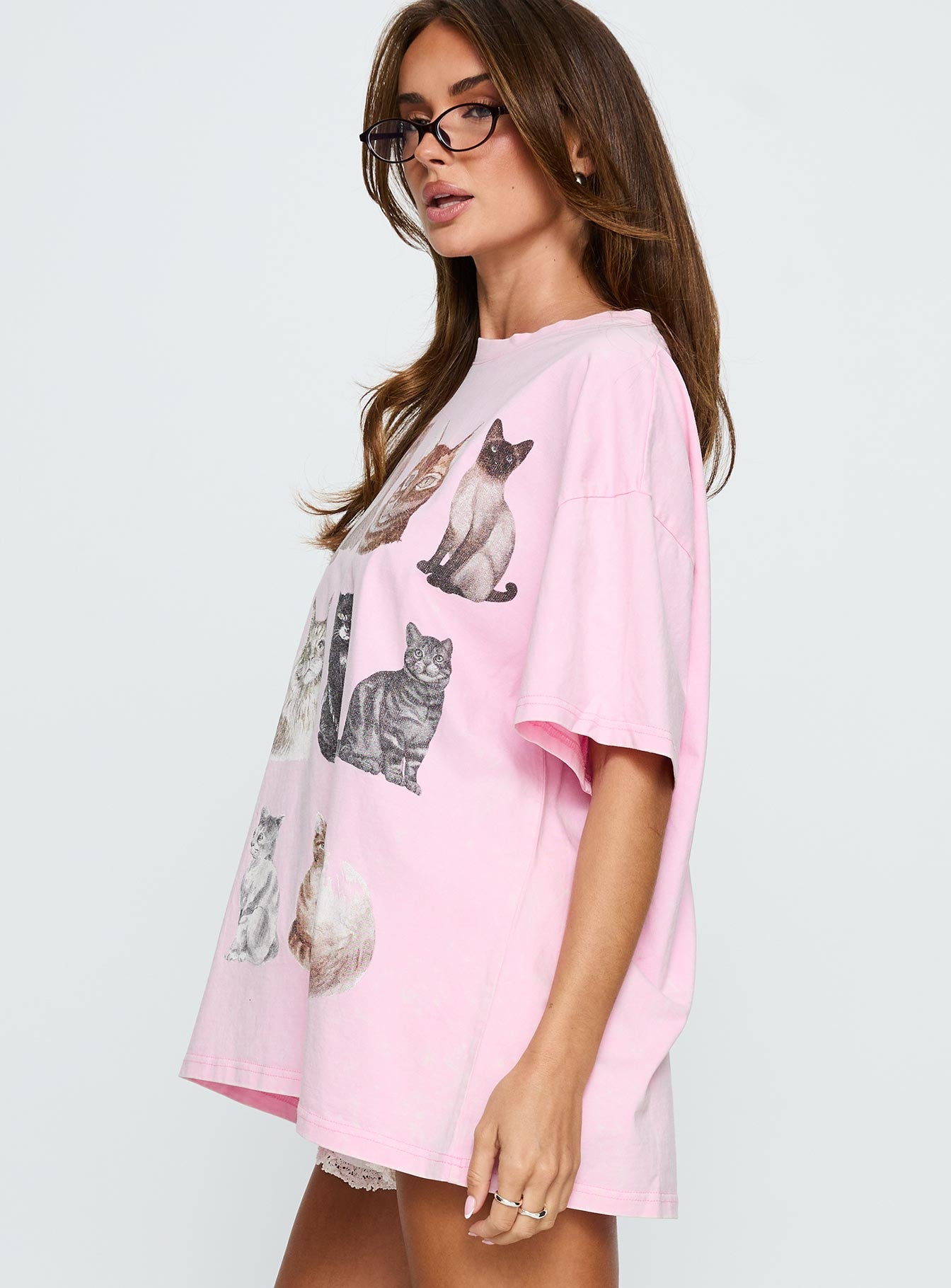 Feline Companions Oversized Graphic Tee Pink