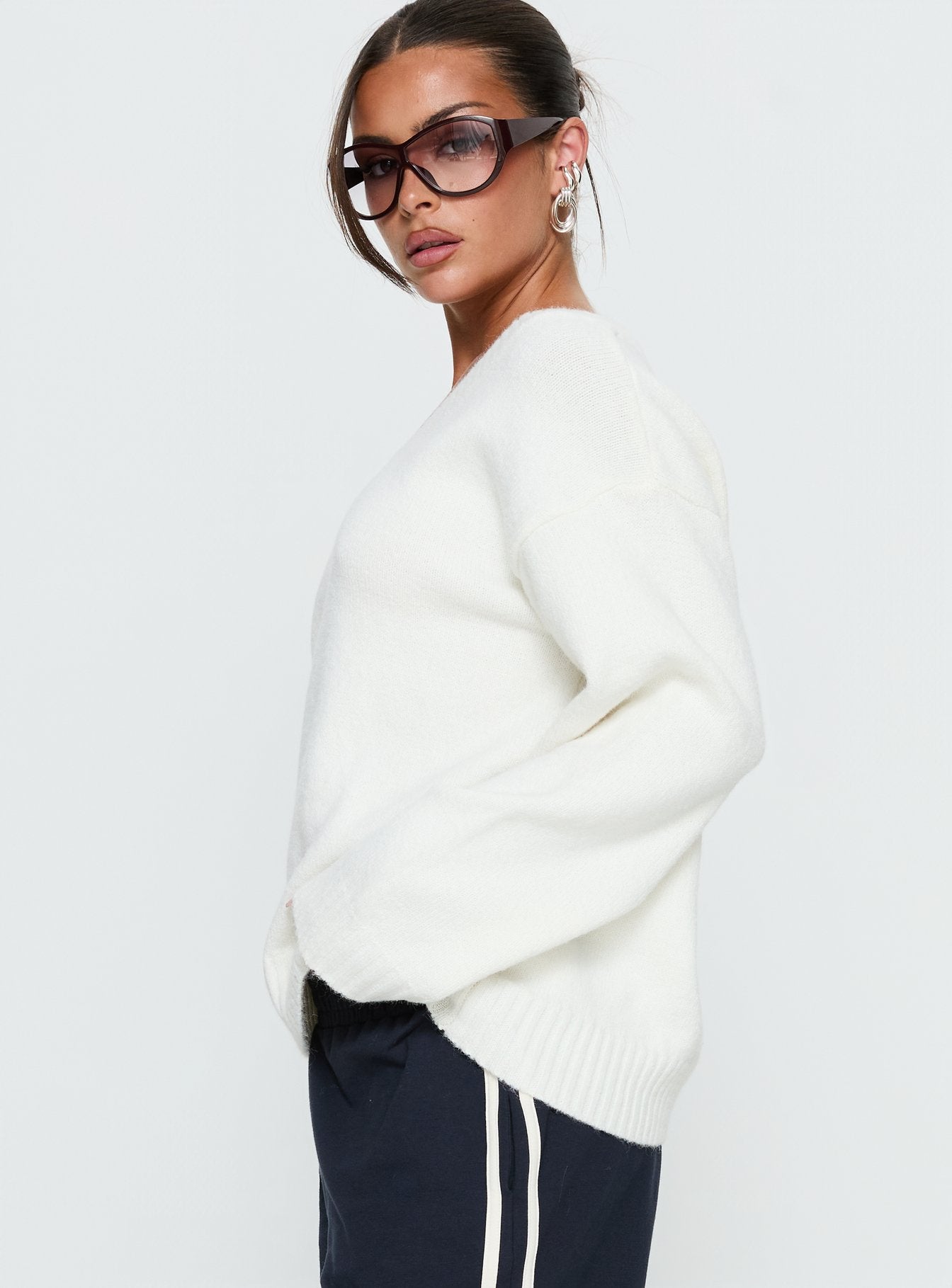 Kaileigh V Neck Knit Sweater Cream | Princess Polly