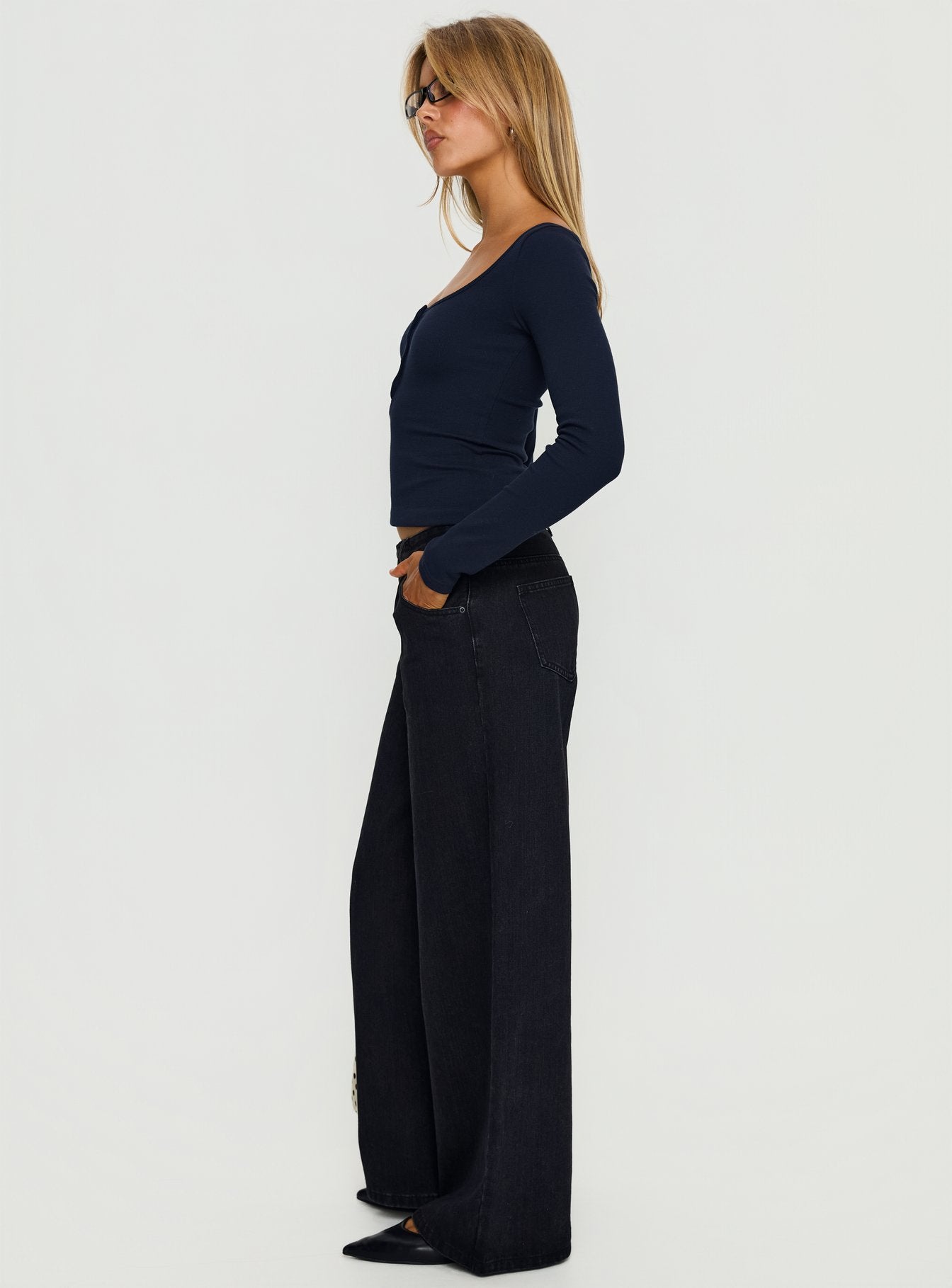 Supercut Low Rise Baggy Pleat Jeans Washed Black | Princess Polly