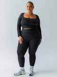 Black high waist leggings Featuring a high-waisted design & twin slip leg pockets