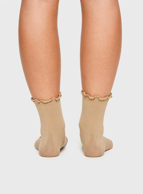 Comes And Goes Frill Socks Beige