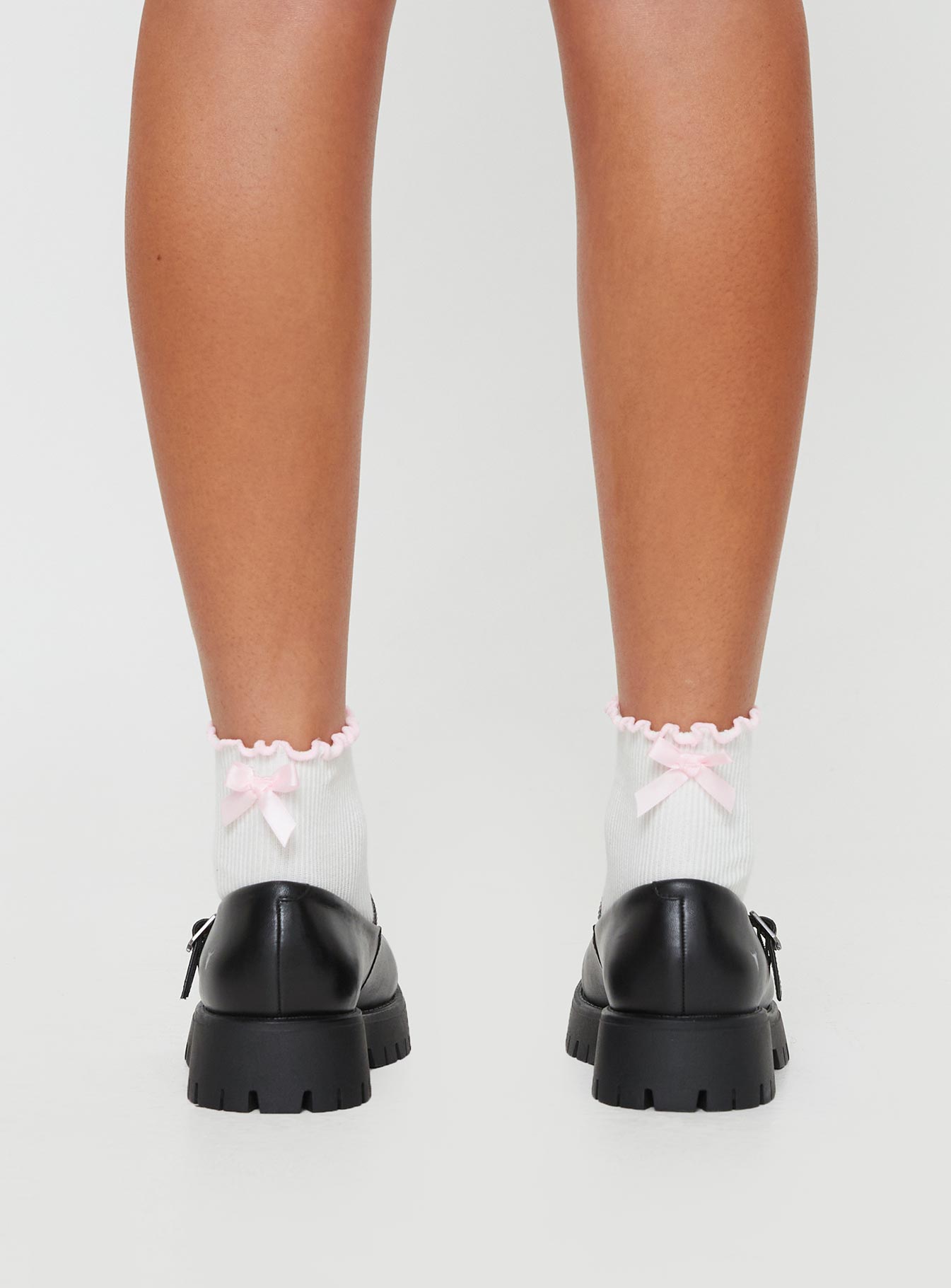 Mary jane flats Leather material, round toe, single upper strap, platform treaded sole, buckle fastening with silver-toned hardware