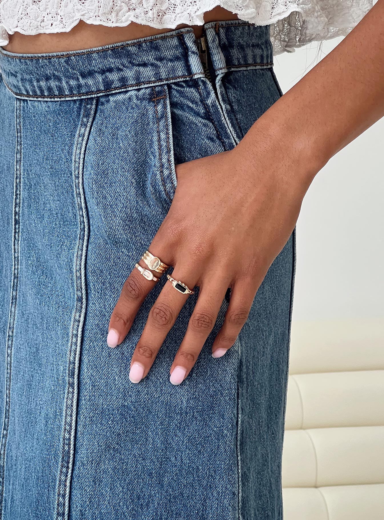 Gold-toned ring pack Pack of three, gemstone detail, lightweight