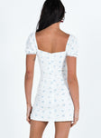 Mini dress Floral print Puff sleeves  Lace trimming  Fixed tie at bust  Invisible zip fastening at back  Side slit 