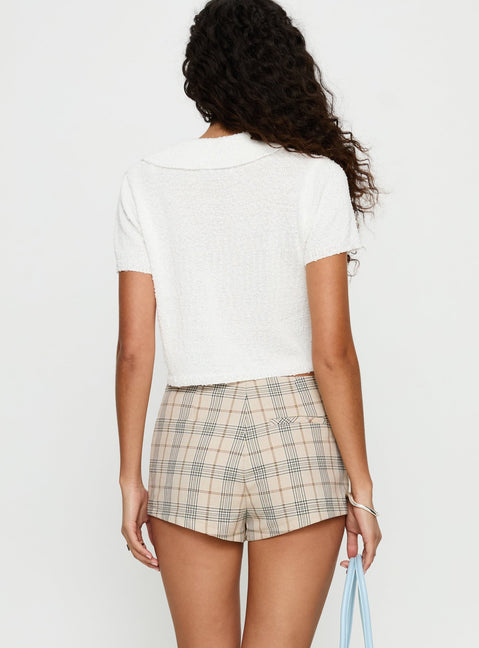 Uncharted Skort Beige Plaid