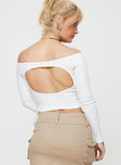 Off the shoulder top top Slim fit, straight neckline, ribbed material Good stretch, unlined
