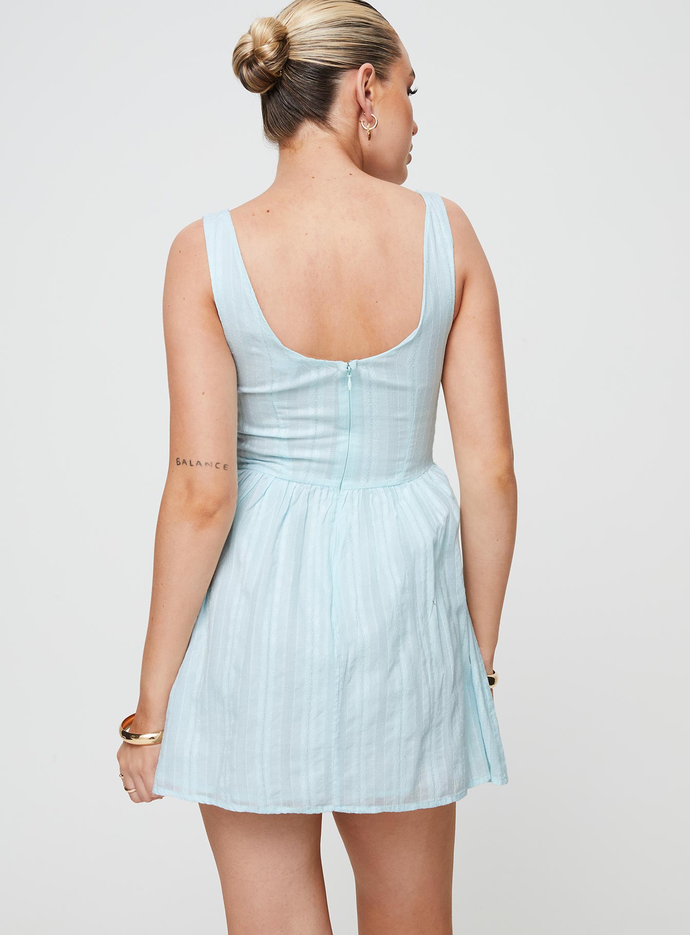 lorinda dress princess polly Used Once! Princess Polly Size 4 LORINDA MINI DRESS WHITE LOW IMPACT Runs Small