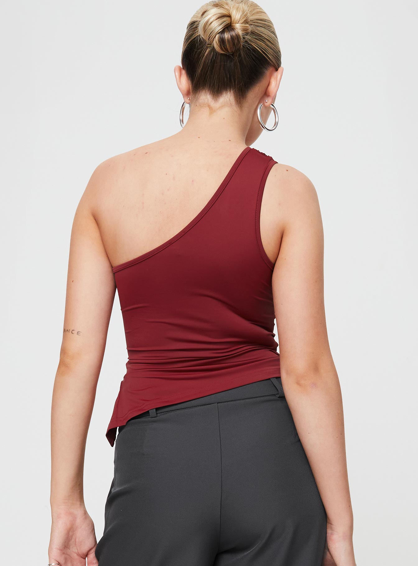 Burgundy one 2025 shoulder top