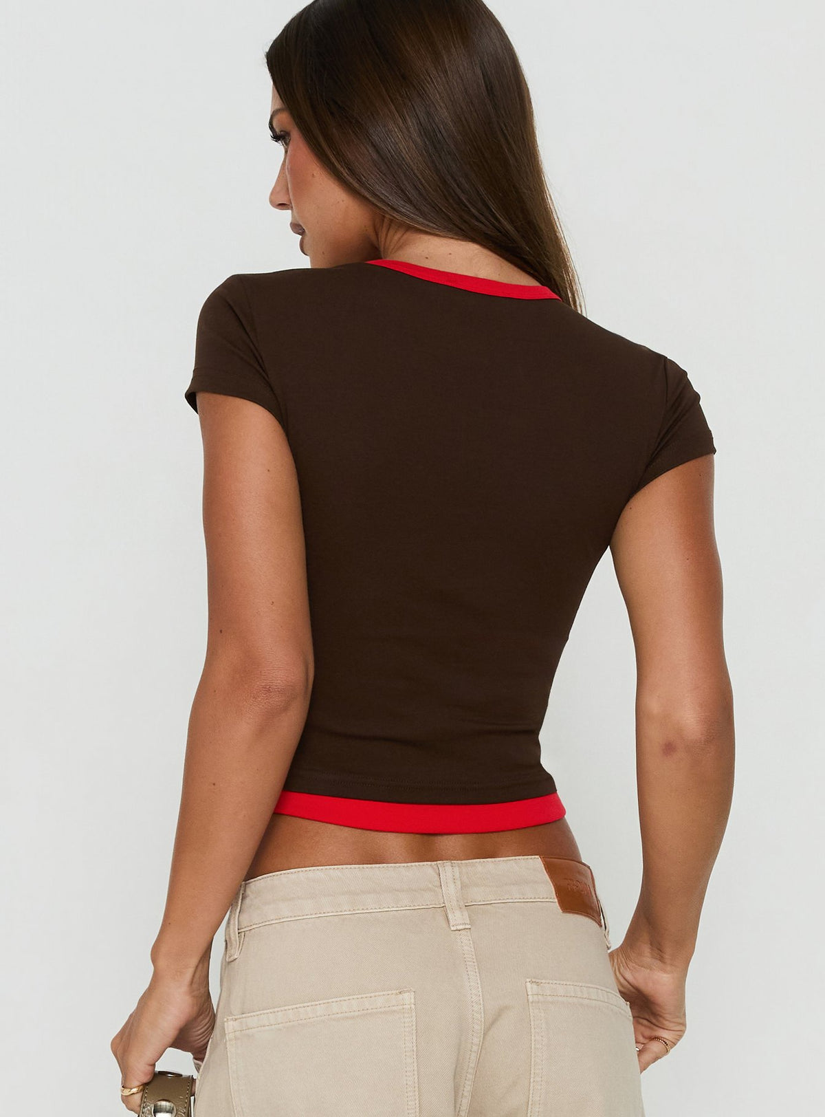Journee High V Spliced Tee Chocolate / Red