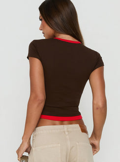 Journee High V Spliced Tee Chocolate / Red