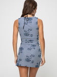 Matching set, floral print Slim-fitting top, high neck, sleeveless Slim-fitting mini skirt, mid-rise, side split detail