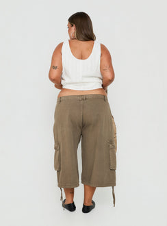 Hudsen Longline Cargo Shorts Khaki Curve
