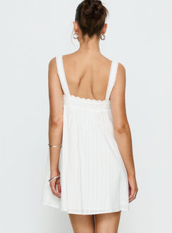 Reason To Stay Lace Trim Floaty Mini Dress White