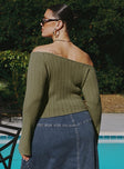 Long sleeve top Ribbed knit material, off-the-shoulder design, flared sleeves