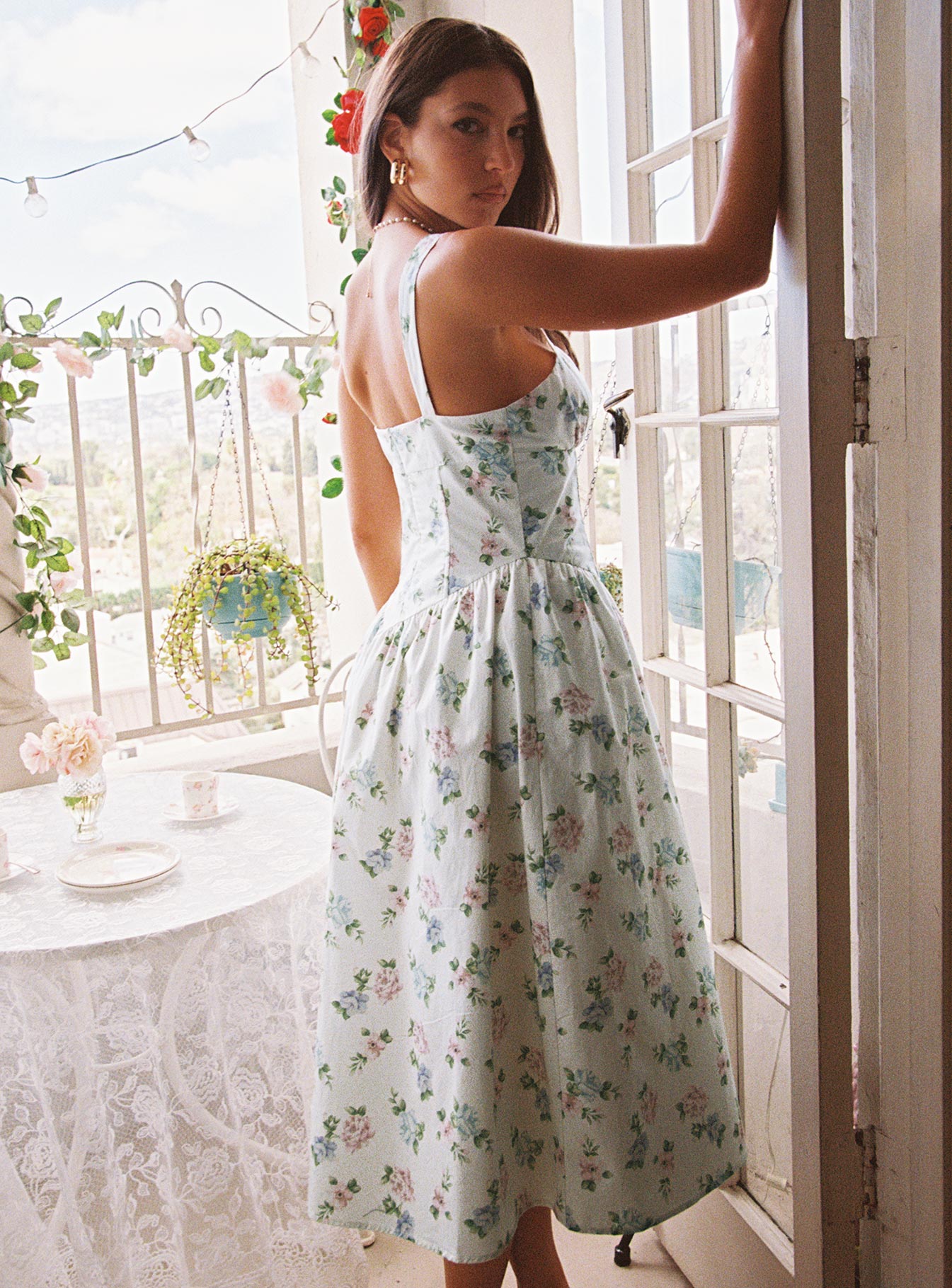 open lace back dress Dulcibella Midi Dress Floral open lace back dress Dulcibella Midi Dress Floral