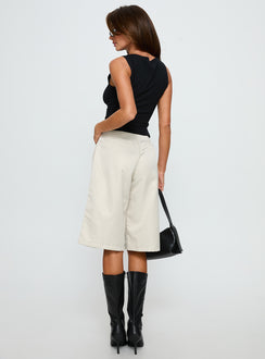 Jakai Longline Tailored Short Cream