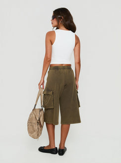 Harleah Wide Cargo Fleece Shorts Brown