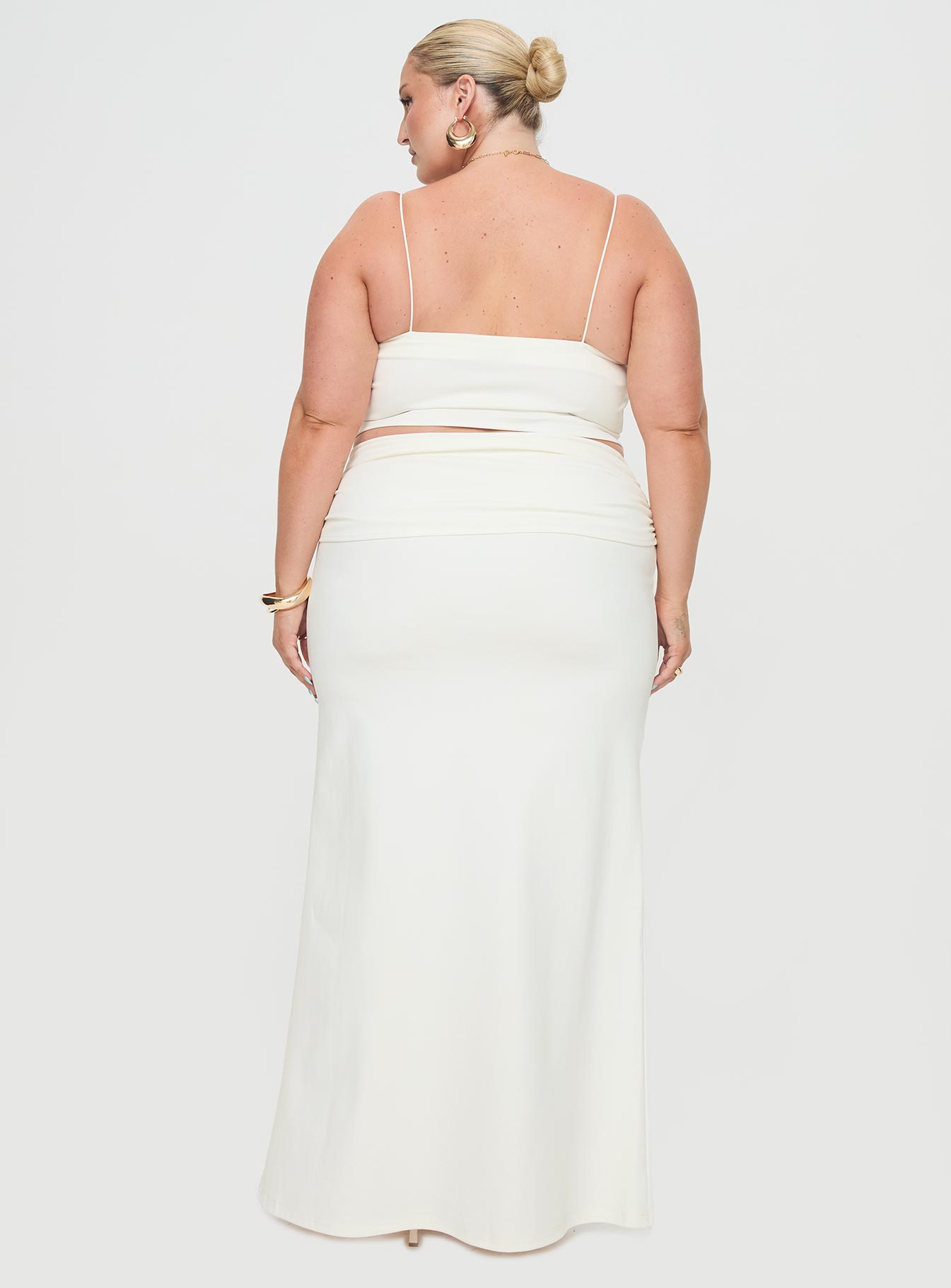 Cream two piece set Crop top,&nbsp;elasticated shoulder straps, pinched bust, beaded detail