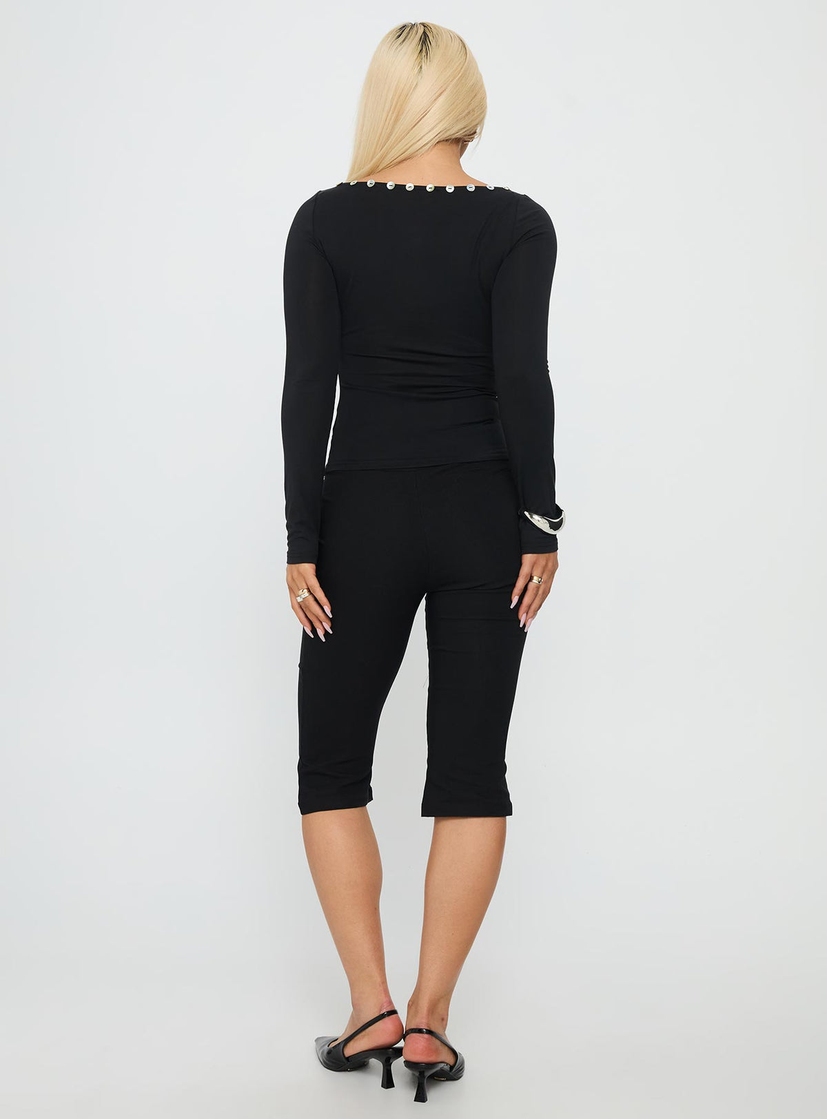 Samaira Capri Pant Black Petite