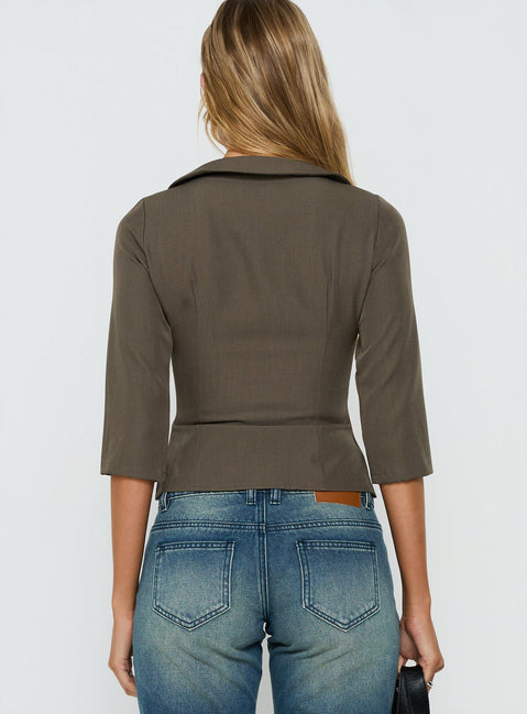 Aaira 3/4 Sleeve Cinched Waist Collared Shirt Taupe
