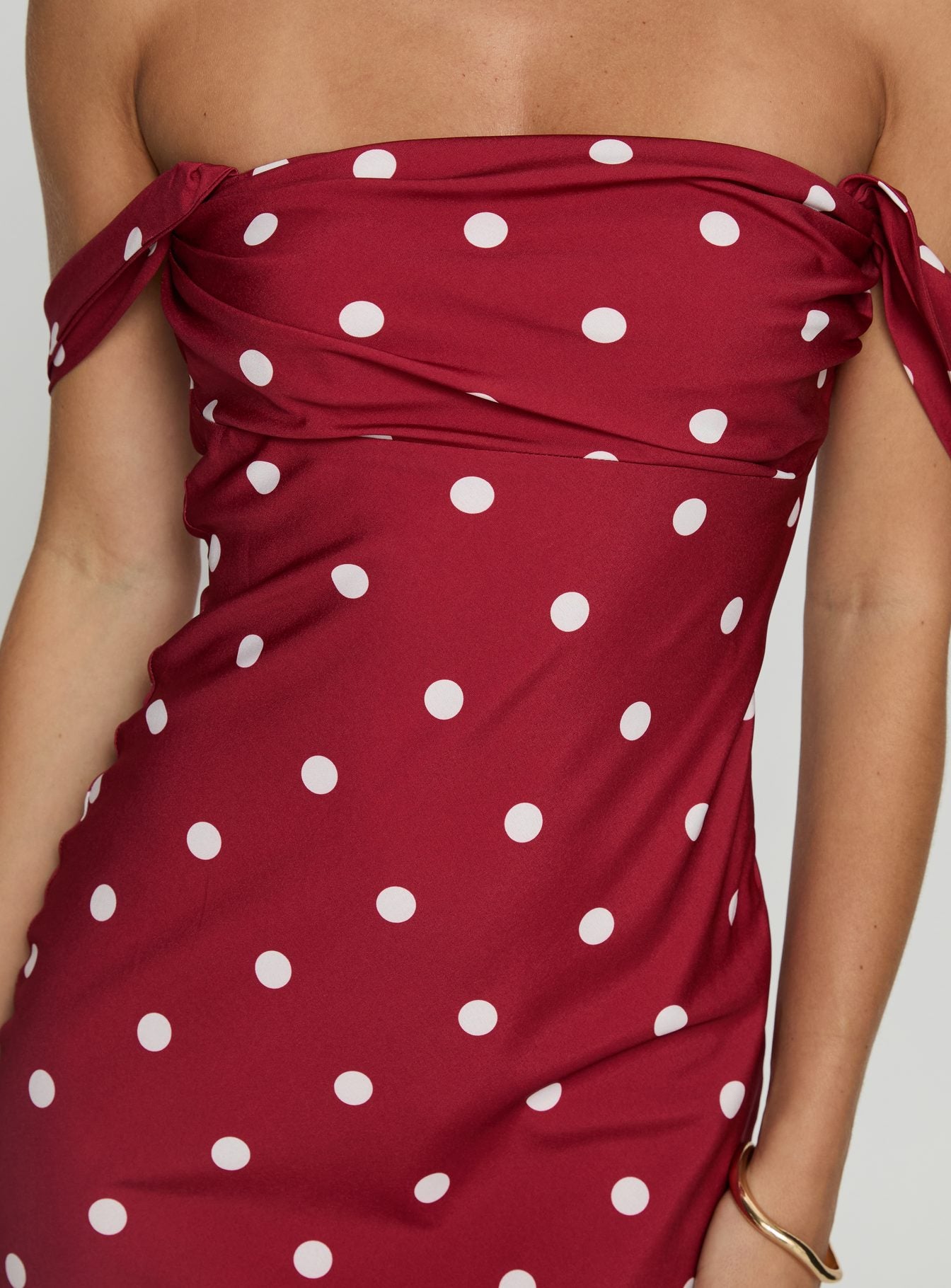 End Credits Off Shoulder Pleat Maxi Dress Red / Polka Dot End Credits Off Shoulder Pleat Maxi Dress Red / Polka Dot