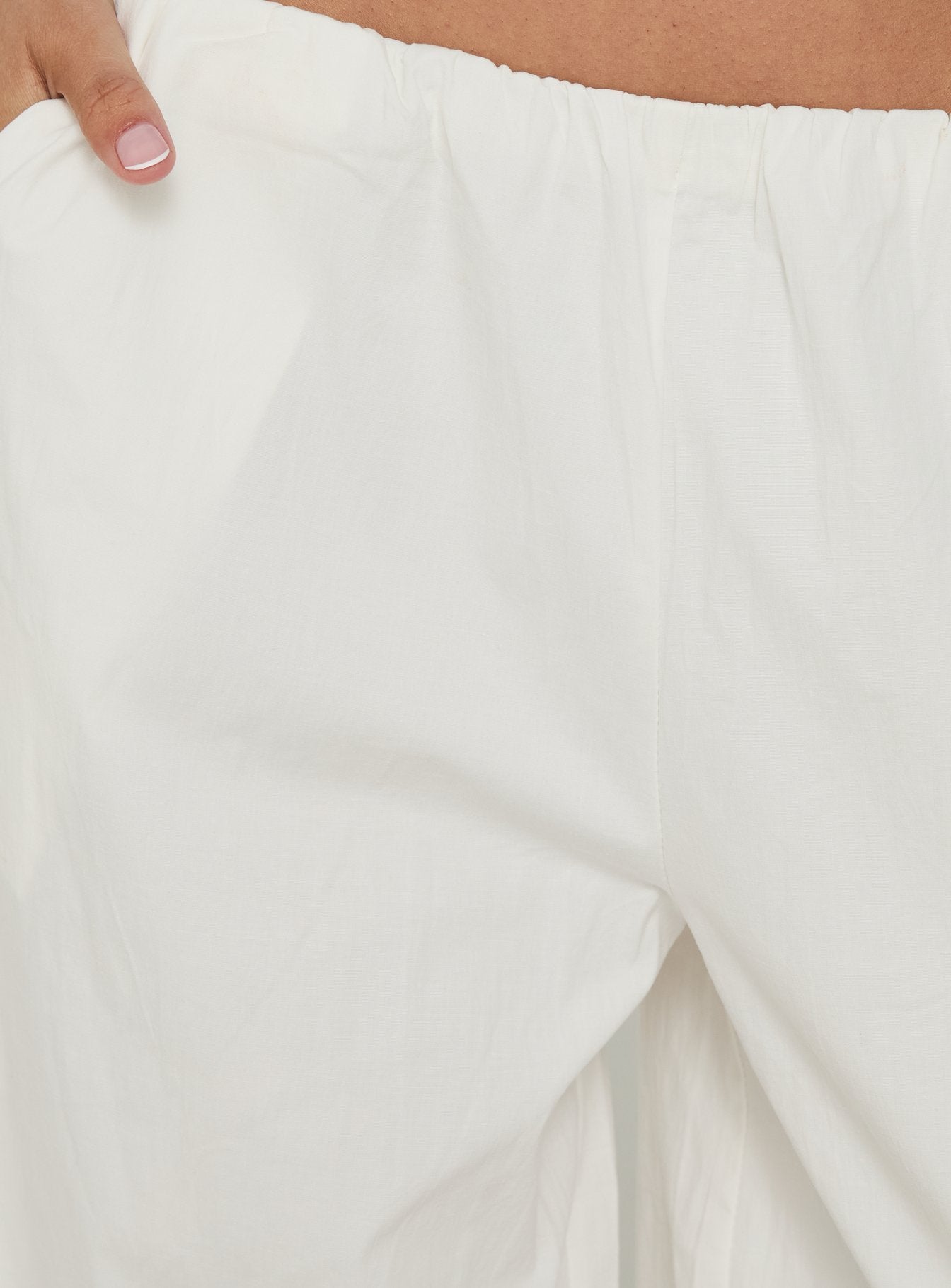Lunea Concealed Waistband 3/4 Pant White