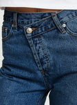 Denim shorts Classic five pocket design, belt looped waist, asymmetric waist, branded patch at back, raw edge hem, button & zip fastening Non-stretch material, unlined 