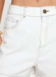 White denim shorts belt looped waist, contrast stitching, five&nbsp;pocket design, zip &amp; button fastening