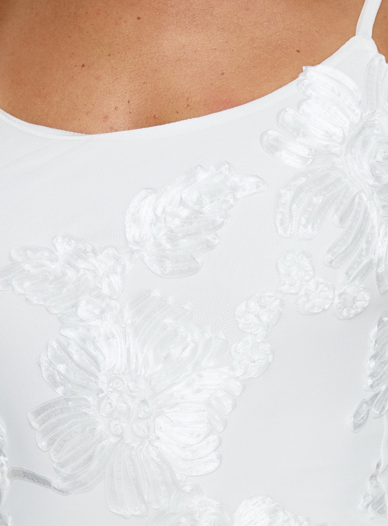 Kareina Scoop Emrboidered Mini Dress White