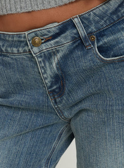 Ellanor Low Rise Ringspun Straight Leg Jean Mid Blue Wash