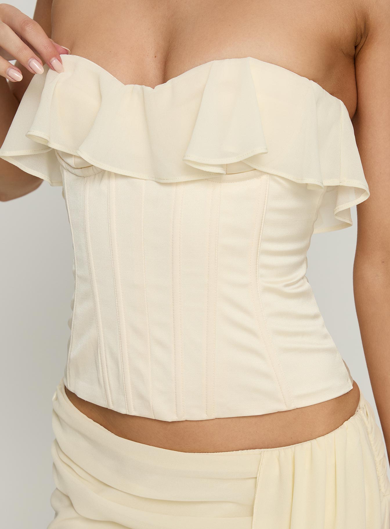 Holliann Strapless Frill Corset Top Butter | Princess Polly