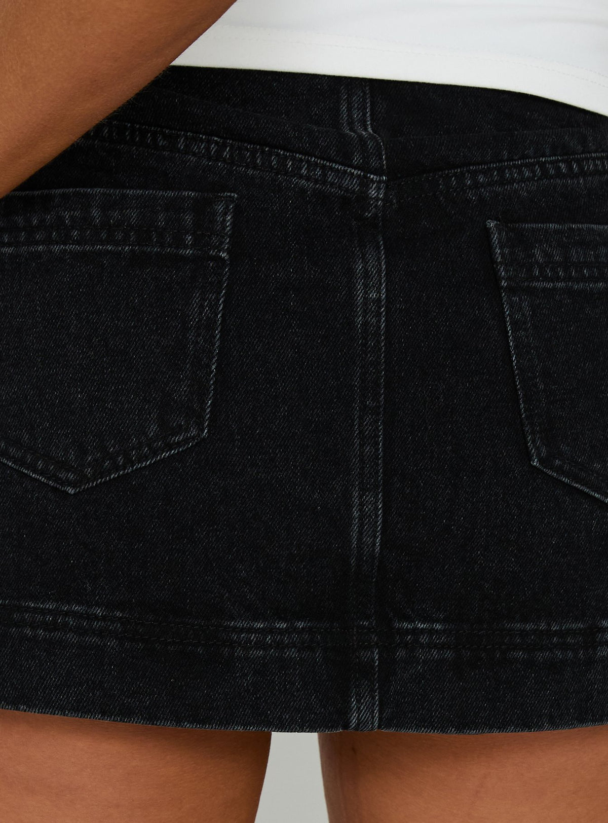 Stefenie Denim Skort Washed Black Petite