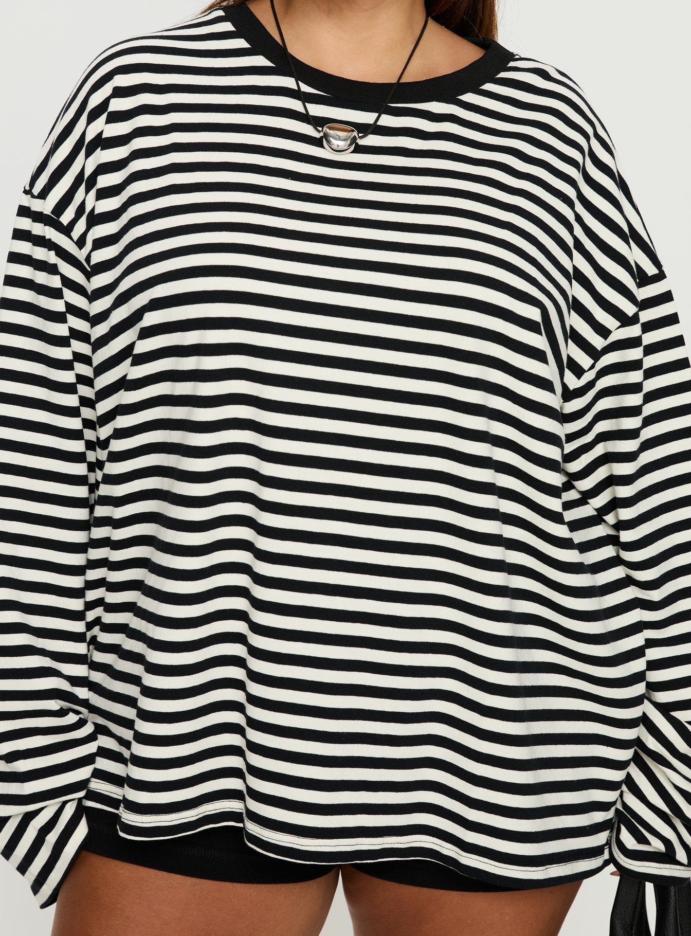 Settle Down Long Sleeve Top Black / White Stripe Curve