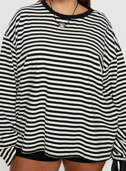 Settle Down Long Sleeve Top Black / White Stripe Curve