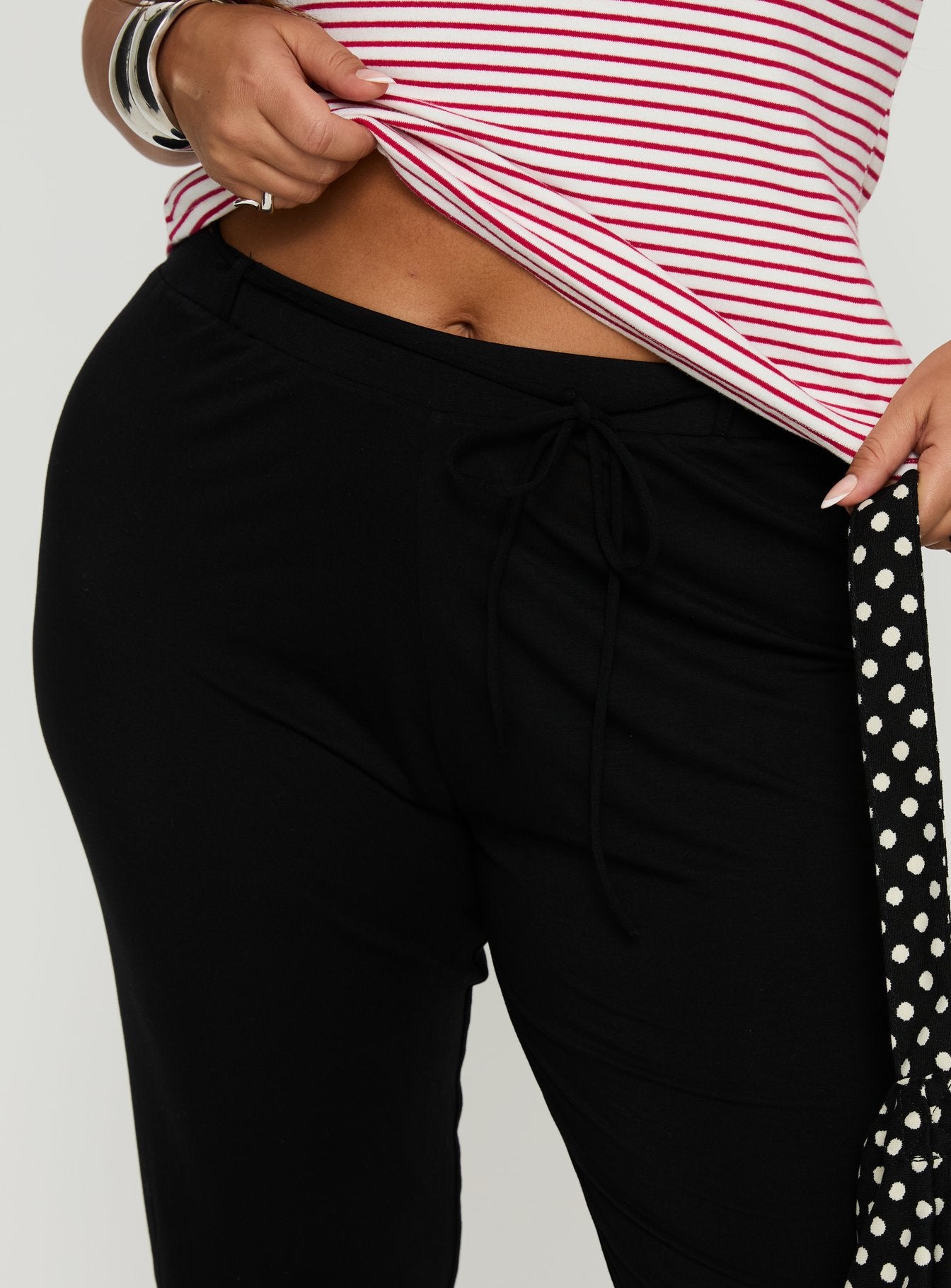 Cayte Capris Black Curve
