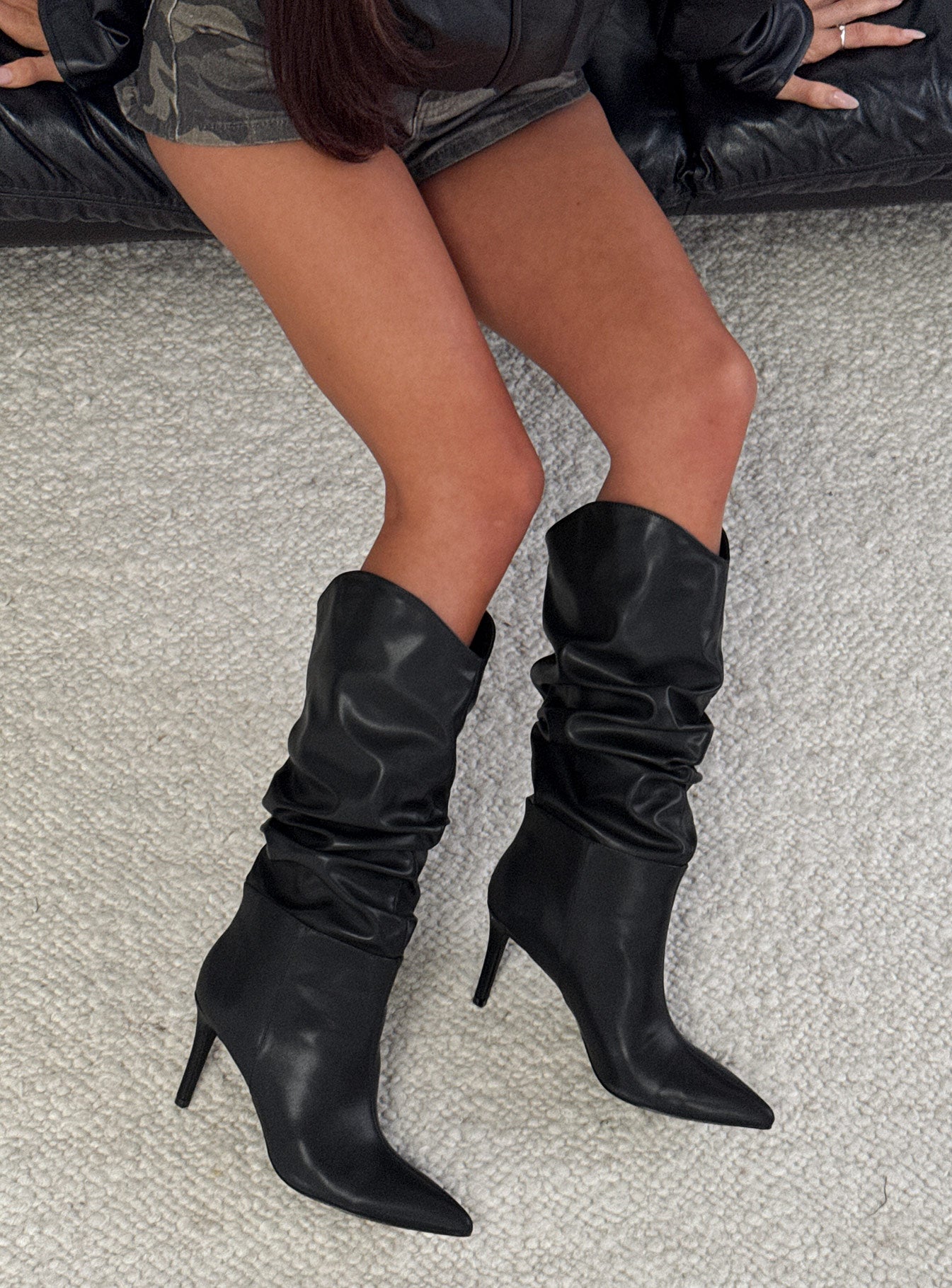 Pop Style Scrunched Pointed Toe Boots Black