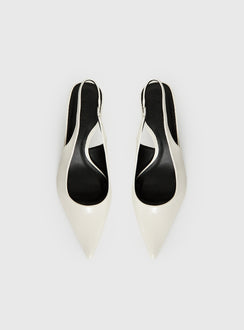 Billini Ayla Pointed Toe Heels Bone