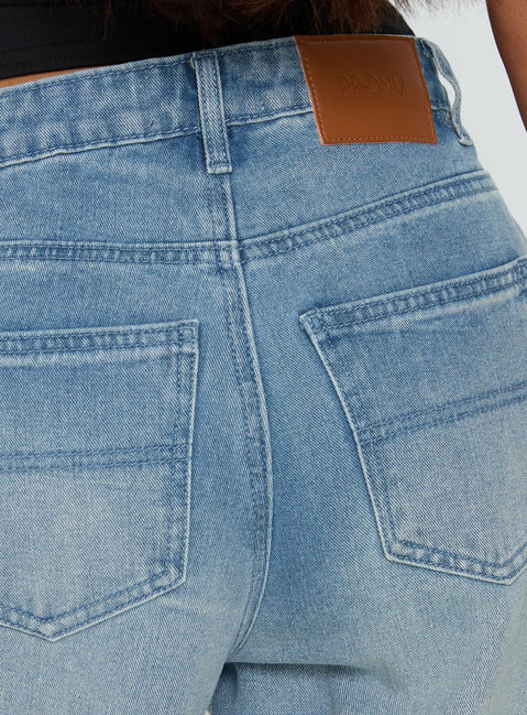 Naylor Mid Rise Wide Leg Jeans Light Wash Denim Light Blue Wash Petite