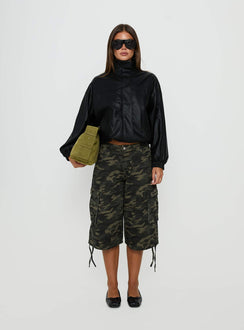 Hudsen Longline Cargo Shorts Camo Petite