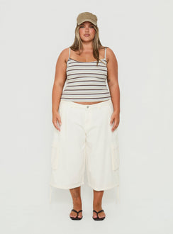 Hudsen Longline Cargo Shorts Cream Curve