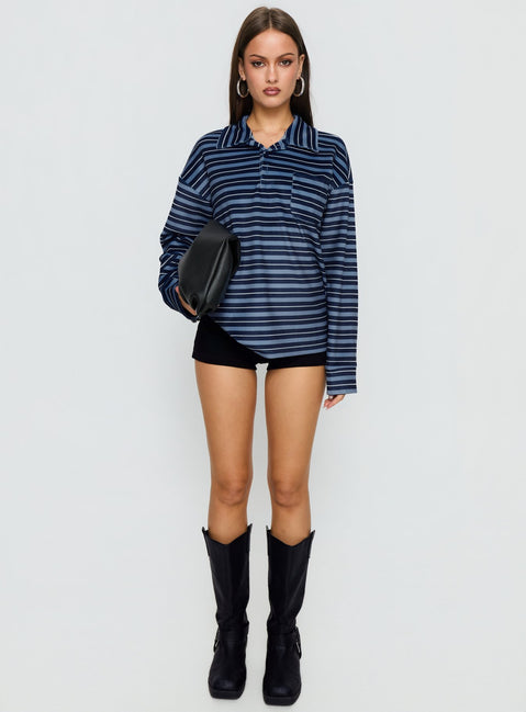 front view of model wearing Princess Polly Mystris Collared Jumper Blue Stripe Longline Jumpers 