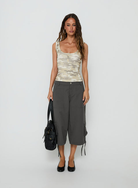 Relaxer 3/4 Cargo Pants Charcoal