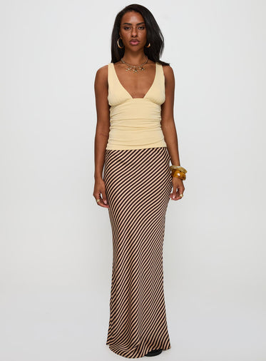 long white dress bohemian Queen Miriam | Queen Gowns