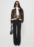 Shearling jacket Oversized fit, classic collar, drop shoulder, exposed zip, twin pockets Non-stretch material, shearling lining