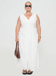 Princess Polly Curve  Linen maxi dress V-neckline, button fastening down front, panel detailing, waist tie fastening at back Non-stretch material, fully lined  Princess Polly Lower Impact