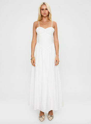 Princess Polly’s Elegant Wedding Reception Dress – Timeless Princess Polly Reception Gown